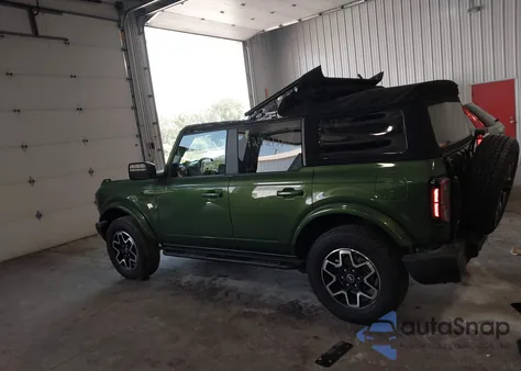 2023 Ford Bronco Outer Banks z USA, uszkodzony, nr VIN 1FMEE5BP6PLB72438